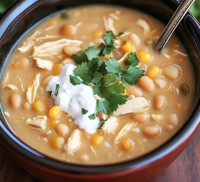 Hearty Slow Cooker White Chicken Chili Recipe