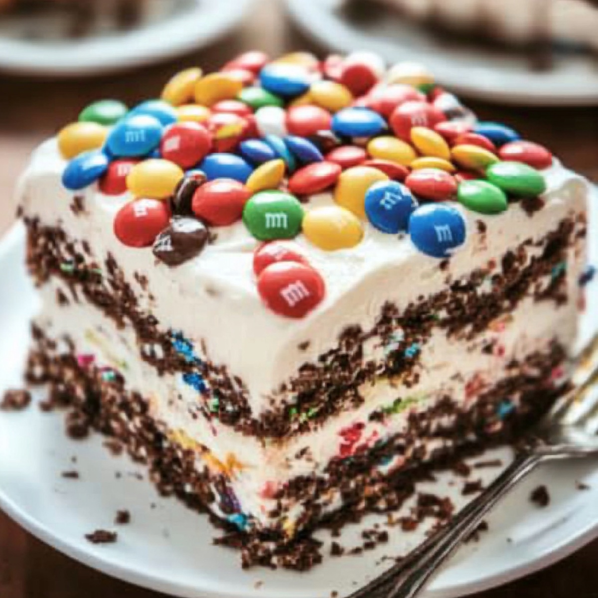 Dreamy M&M Ice Cream Sandwich Cake Recipe
