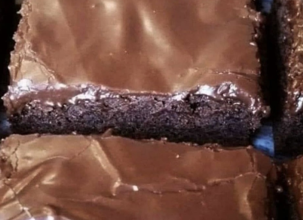 Legendary Lunchroom Ladies Brownies Recipe