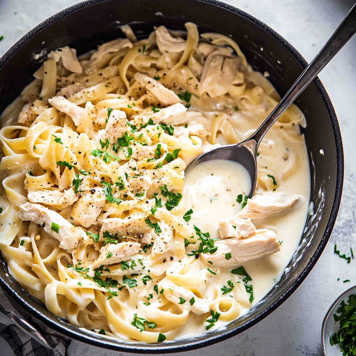 Creamy One Pot Chicken Alfredo Pasta Recipe