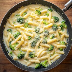 Creamy Broccoli And Cheese Pasta Recipe
