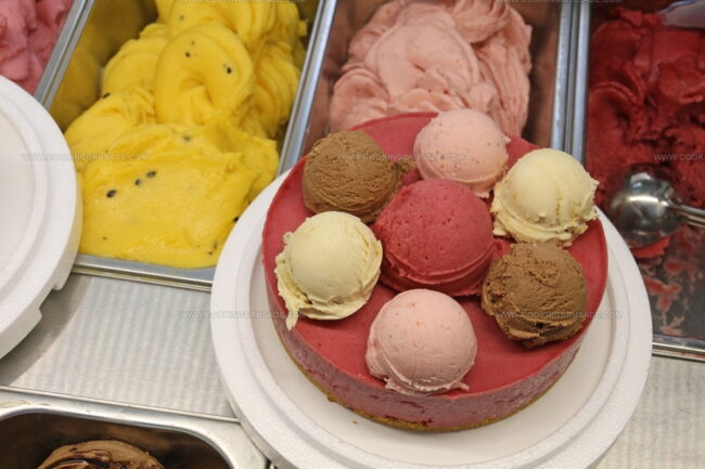 Are There Dairy-Free or Vegan Italian Gelato Options?