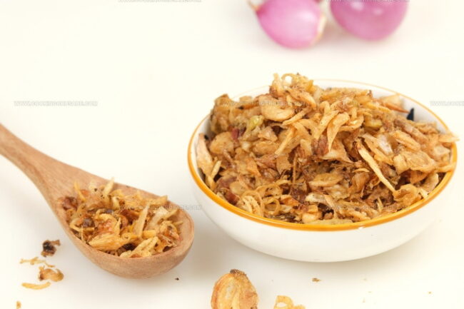 How to Adjust for Flavor Intensity With Onion Flakes Substitutes