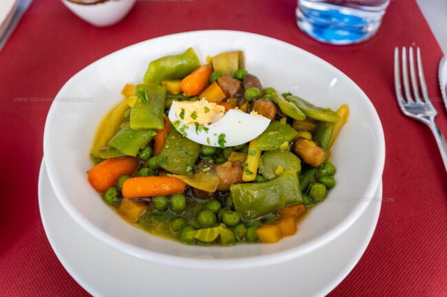 Are Vegetables Featured as Main Courses, Side Dishes, or Tapas in Spain?