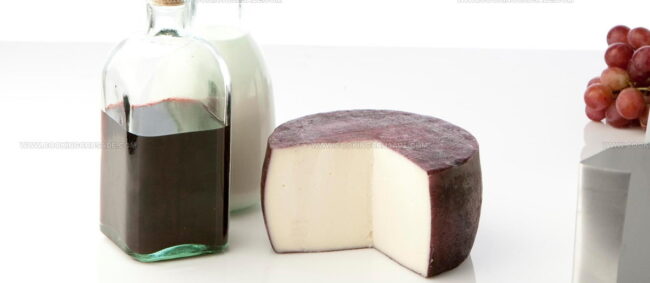 Queso De Murcia Al Vino